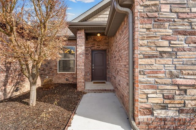 1206 Sycamore Street, Cave Springs, AR 72718