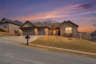 1206 Sycamore Street, Cave Springs, AR 72718