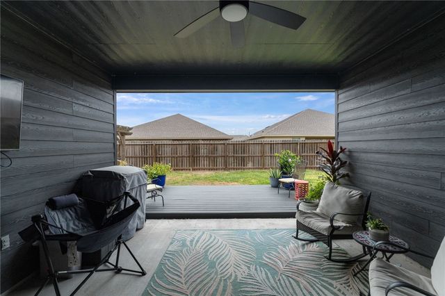 2626 Lannister Lane, Corpus Christi, TX 78415