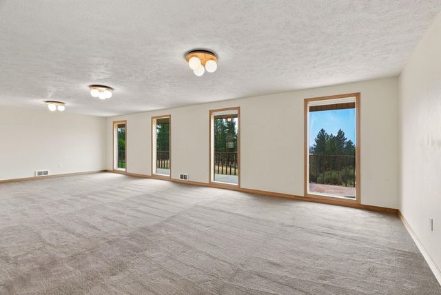 16501 E MACMAHAN Rd, Spokane, WA 99217