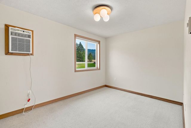 16501 E MACMAHAN Rd, Spokane, WA 99217