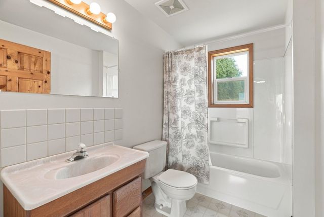 16501 E MACMAHAN Rd, Spokane, WA 99217