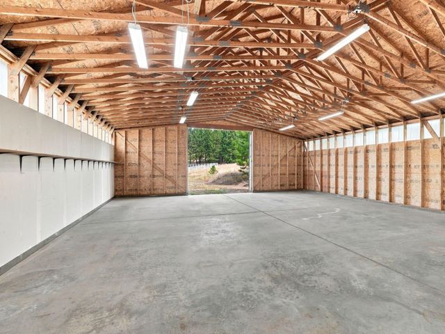16501 E MACMAHAN Rd, Spokane, WA 99217