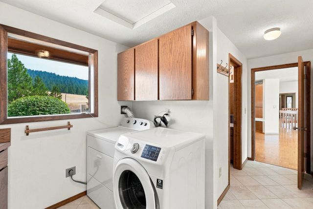 16501 E MACMAHAN Rd, Spokane, WA 99217
