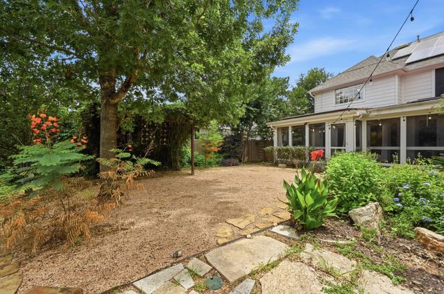 6925 Robert Dixon DR, Austin, TX 78749