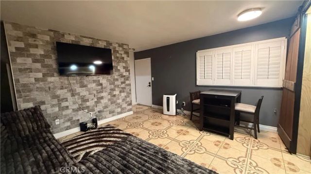 7904 Laurel Canyon 12, North Hollywood, CA 91605