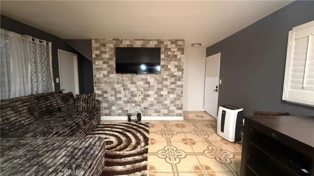 7904 Laurel Canyon 12, North Hollywood, CA 91605