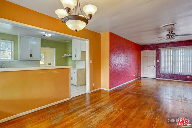 8759 Snowden Avenue, Arleta (los Angeles), CA 91331