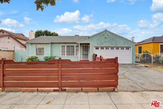 8759 Snowden Avenue, Arleta (los Angeles), CA 91331