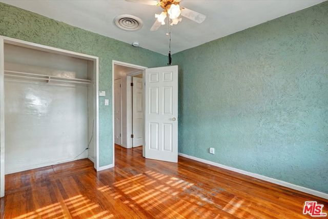 8759 Snowden Avenue, Arleta (los Angeles), CA 91331