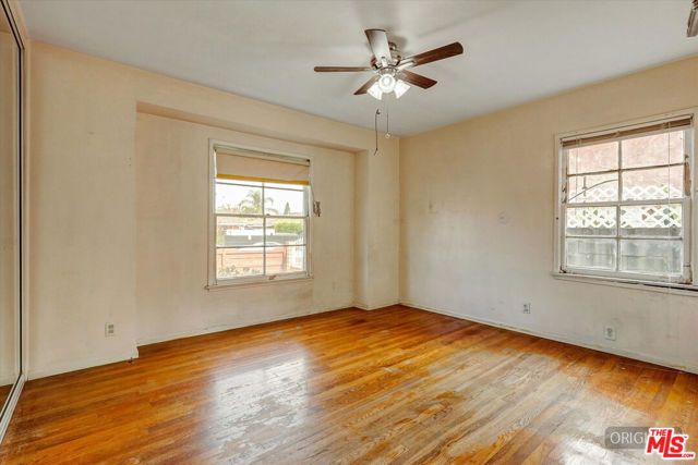 8759 Snowden Avenue, Arleta (los Angeles), CA 91331