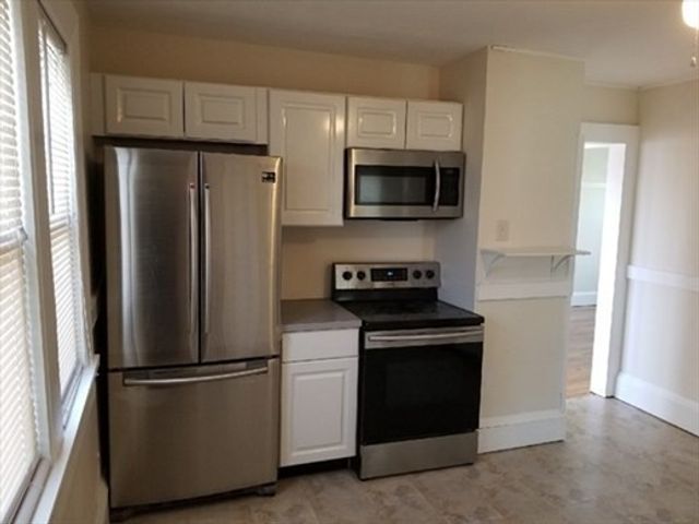 23-25 Prentice St, Springfield, MA 01104
