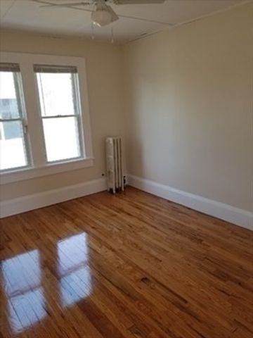 23-25 Prentice St, Springfield, MA 01104