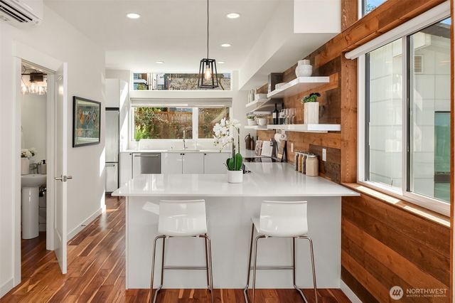 1312 Yakima Avenue S, Seattle, WA 98144