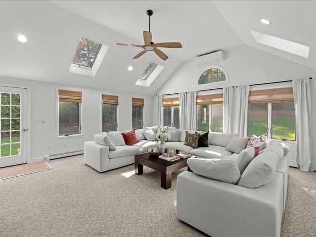 15 Lady Slipper Ln, Duxbury, MA 02332