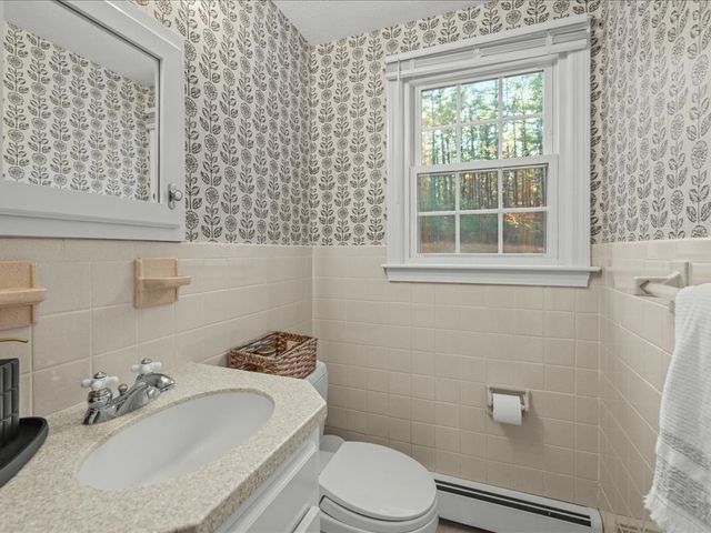 15 Lady Slipper Ln, Duxbury, MA 02332