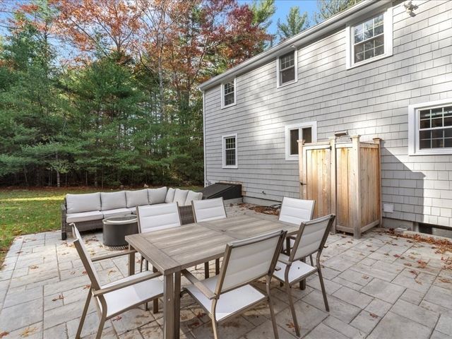 15 Lady Slipper Ln, Duxbury, MA 02332