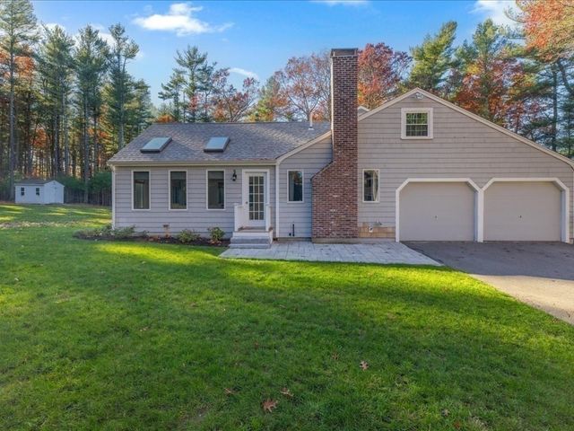 15 Lady Slipper Ln, Duxbury, MA 02332