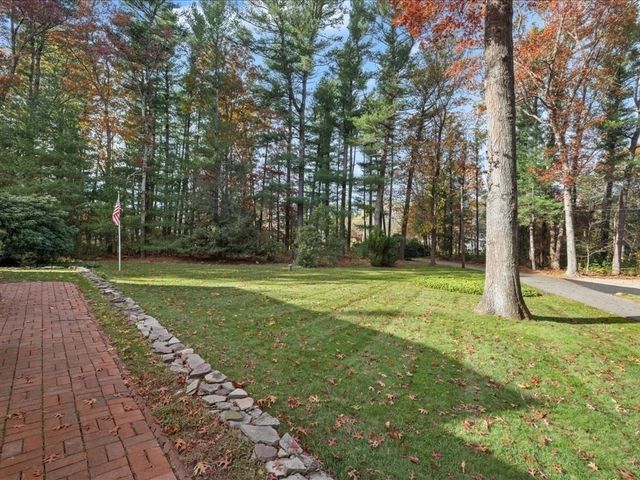 15 Lady Slipper Ln, Duxbury, MA 02332