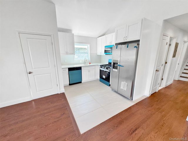 37 Lancaster Place, Hempstead, NY 11550