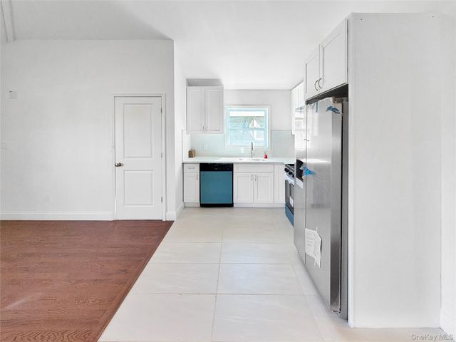 37 Lancaster Place, Hempstead, NY 11550