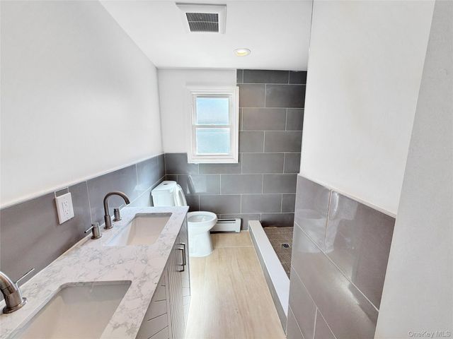 37 Lancaster Place, Hempstead, NY 11550