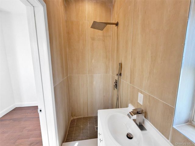 37 Lancaster Place, Hempstead, NY 11550