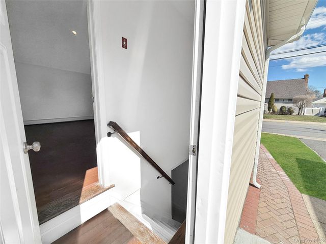 37 Lancaster Place, Hempstead, NY 11550