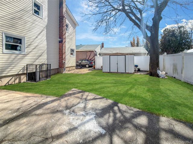 37 Lancaster Place, Hempstead, NY 11550