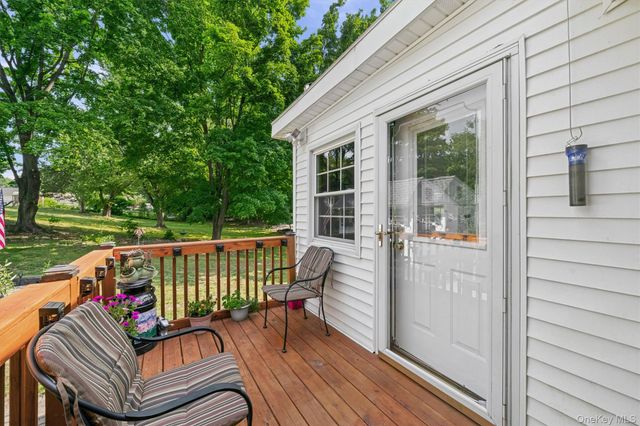 484 State Route 52, Walden, NY 12586