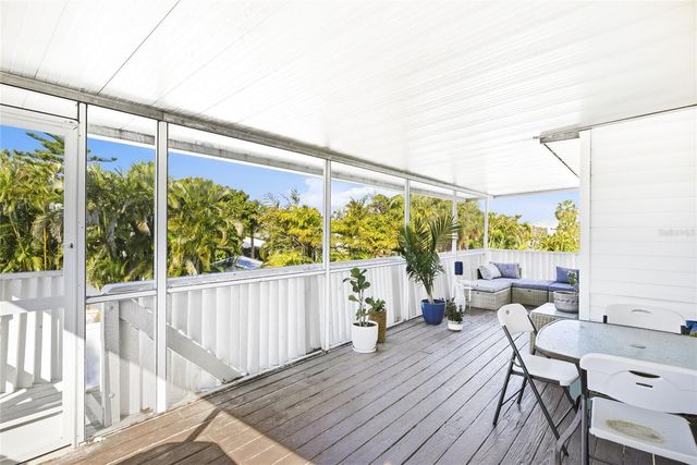 212 85TH ST, Holmes Beach, FL 34217