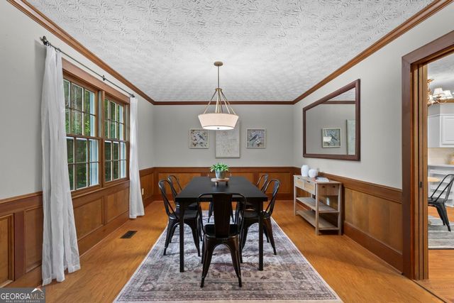 1052 Evelyn Lane SW, Lilburn, GA 30047