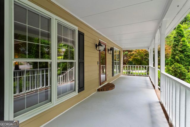 1052 Evelyn Lane SW, Lilburn, GA 30047