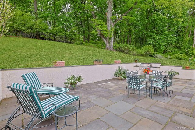 77 Central Drive, Briarcliff Manor, NY 10510