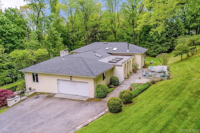 77 Central Drive, Briarcliff Manor, NY 10510