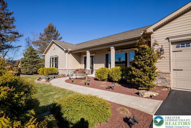 4934 Steuben Road, Lower Nazareth Twp, PA 18064