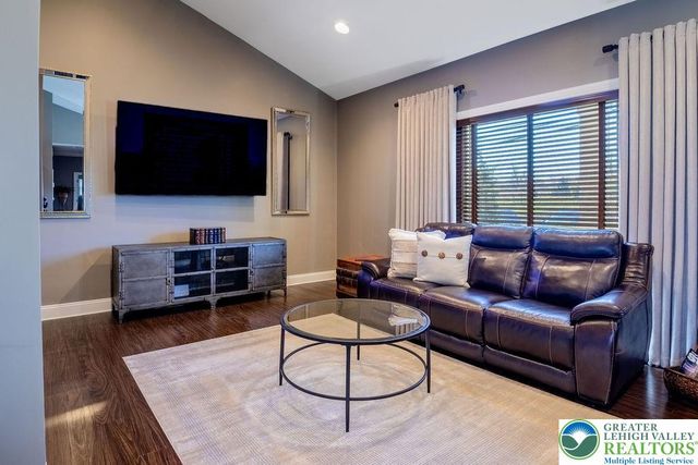 4934 Steuben Road, Lower Nazareth Twp, PA 18064