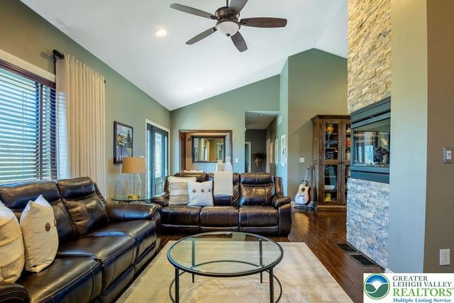 4934 Steuben Road, Lower Nazareth Twp, PA 18064