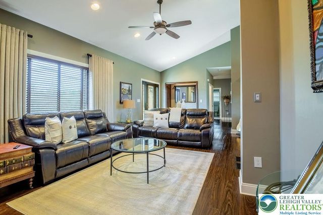 4934 Steuben Road, Lower Nazareth Twp, PA 18064