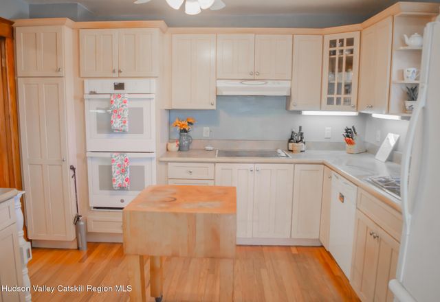 8874 9w Route, Athens, NY 12015