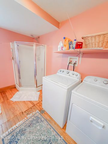 8874 9w Route, Athens, NY 12015