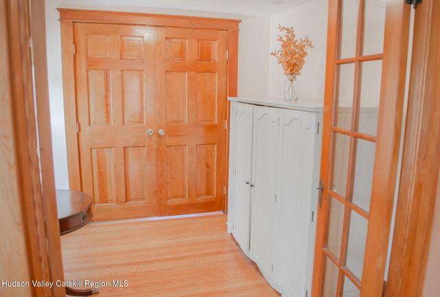 8874 9w Route, Athens, NY 12015