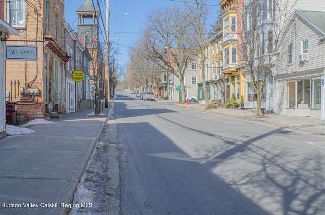 8874 9w Route, Athens, NY 12015