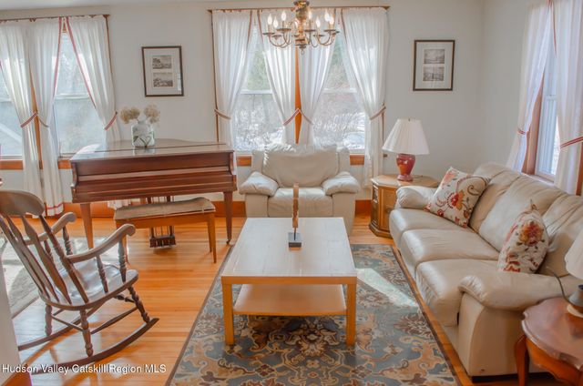 8874 9w Route, Athens, NY 12015