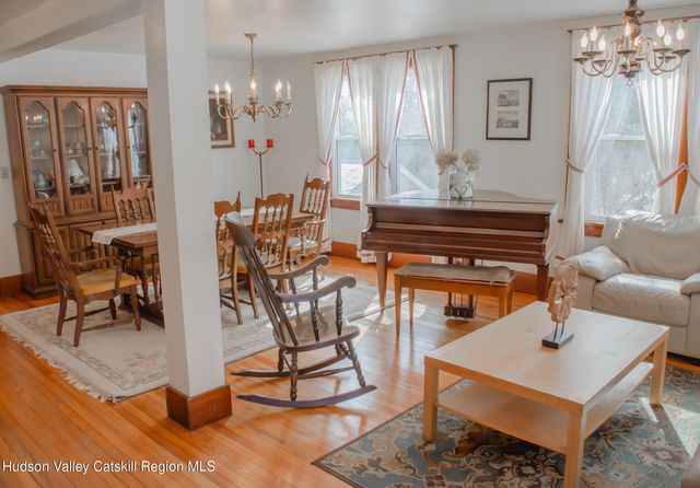 8874 9w Route, Athens, NY 12015