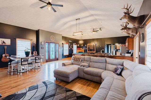 165 John Jones Road, Salvisa, KY 40372