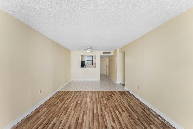 3545 S Ocean Boulevard 405, South Palm Beach, FL 33480