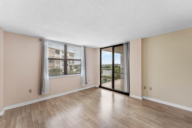3545 S Ocean Boulevard 405, South Palm Beach, FL 33480