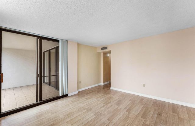 3545 S Ocean Boulevard 405, South Palm Beach, FL 33480
