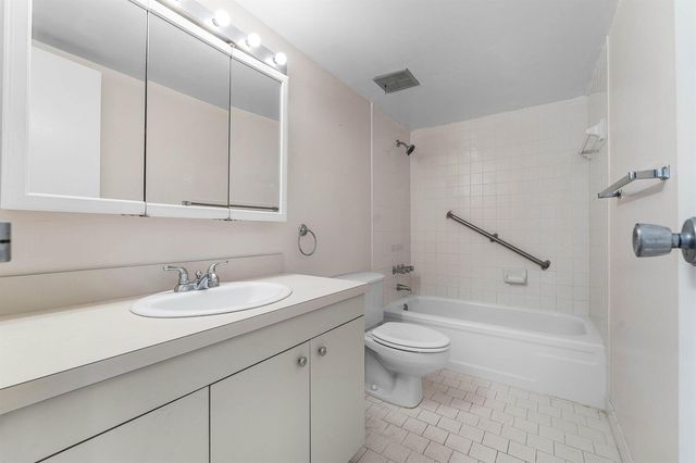 3545 S Ocean Boulevard 405, South Palm Beach, FL 33480